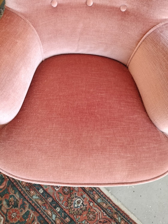 Image 1 of Vintage Artifort Roze Fauteuil  Theo Ruth