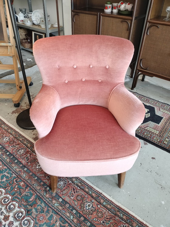 Image 1 of Vintage Artifort Roze Fauteuil  Theo Ruth