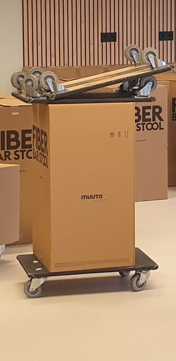 Image 1 of Muuto Fiber Barstool Grijs