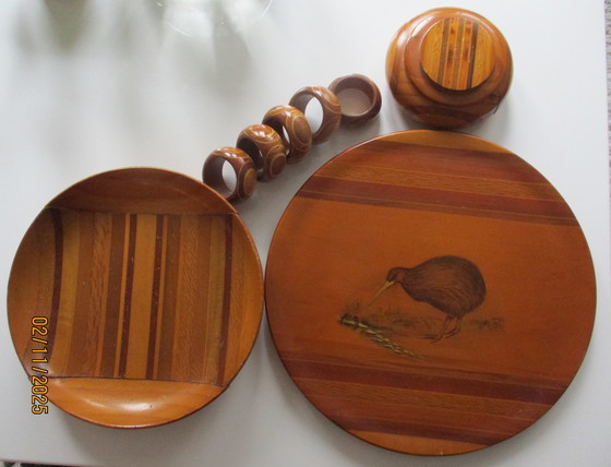 Image 1 of Vintage Houten Schalen Van Sovereign Native Timbers Of New Sealand