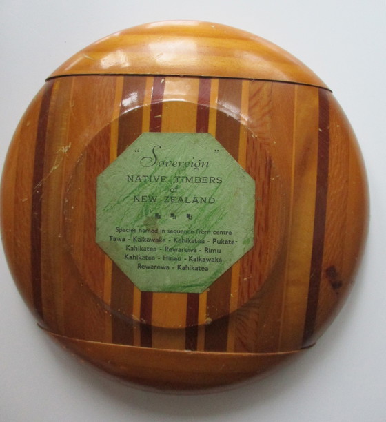 Image 1 of Vintage Houten Schalen Van Sovereign Native Timbers Of New Sealand