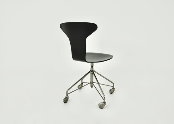 Image 1 of Fritz Hansen stoel model 3117 van Arne Jacobsen