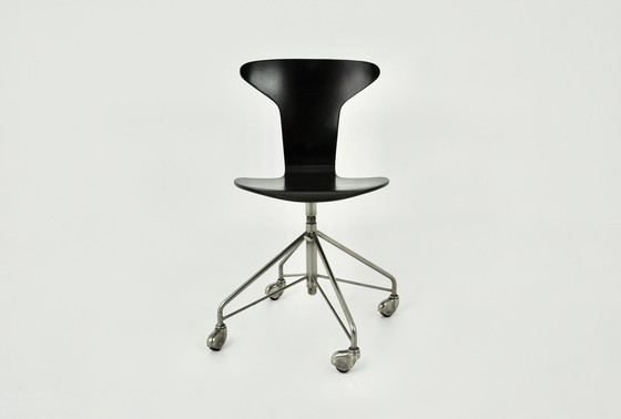 Image 1 of Fritz Hansen stoel model 3117 van Arne Jacobsen