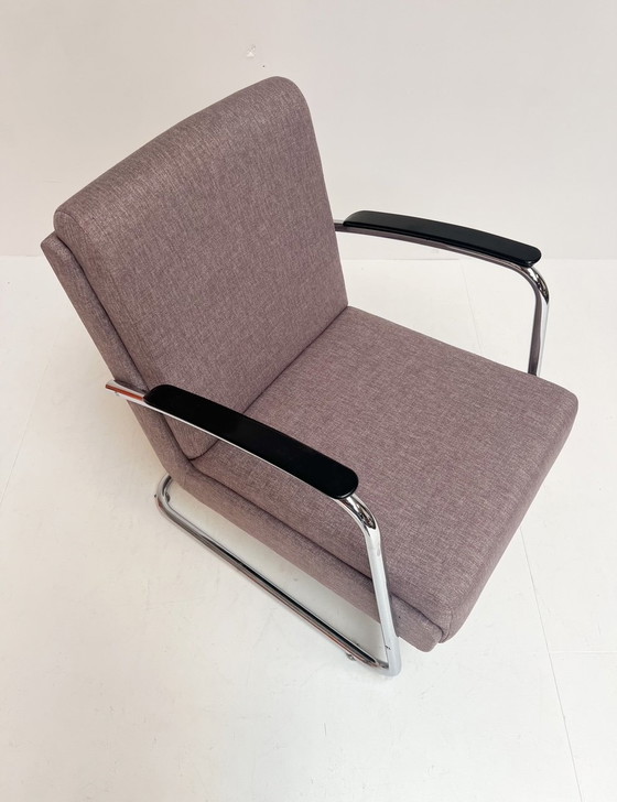 Image 1 of Lavendelkleurige Eminent Fauteuil Van Ahrend De Cirkel, 1950'S