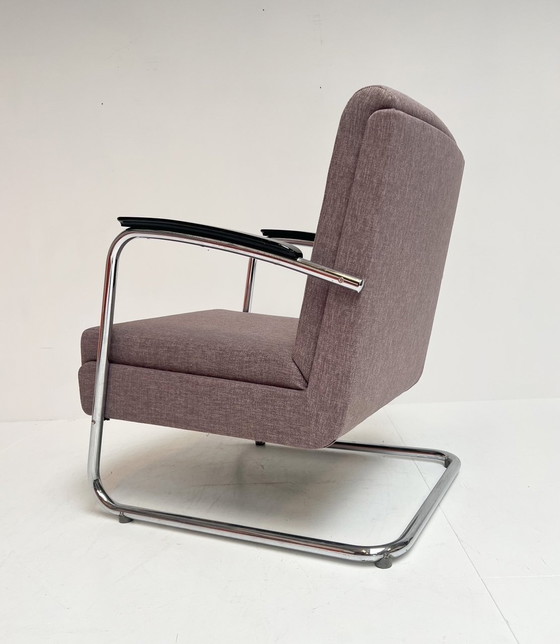 Image 1 of Lavendelkleurige Eminent Fauteuil Van Ahrend De Cirkel, 1950'S