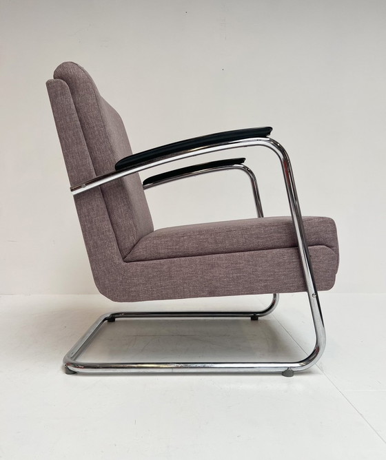 Image 1 of Lavendelkleurige Eminent Fauteuil Van Ahrend De Cirkel, 1950'S