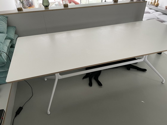 Image 1 of Over een tafel Hay AA 10 220x90