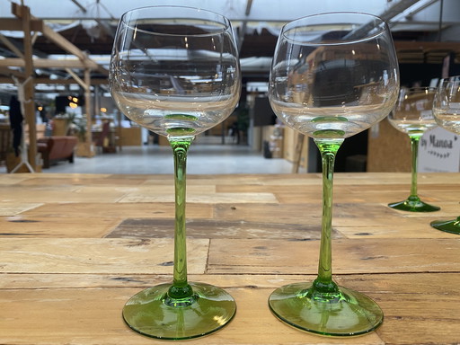 7x  Vintage Elzas glazen op dunne lichte groene steel