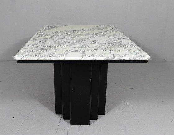 Image 1 of Mid Century eettafel met Carrara marmeren blad, Italië, jaren 1970