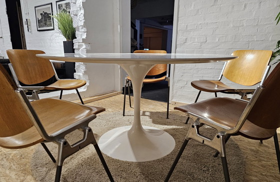 Image 1 of KNOLL INTERNATIONAL EERO SAARINEN TULIP EETTAFEL