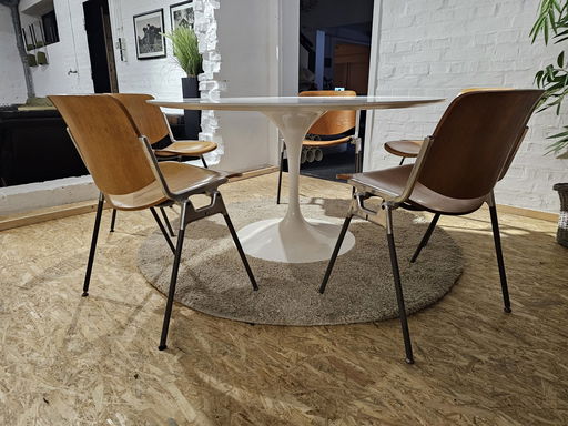 KNOLL INTERNATIONAL EERO SAARINEN TULIP EETTAFEL