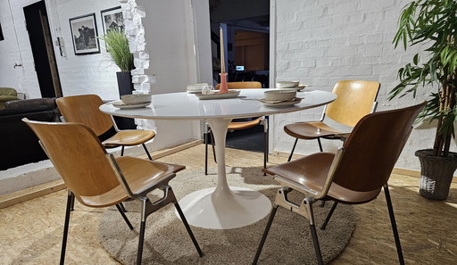 KNOLL INTERNATIONAL EERO SAARINEN TULIP EETTAFEL