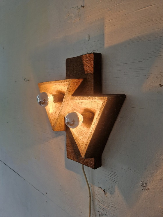 Image 1 of Brutalist wandlamp keramiek geometrisch