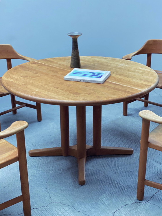 Image 1 of Rainer Daumiller Voor Hirtshals Savvaerk Massief elzenhouten eetkamerstoelen en verlengbare tafel