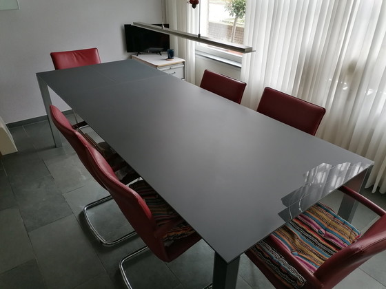 Image 1 of Tafel Leolux