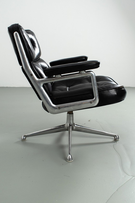 Image 1 of Charles & Ray Eames Es105 Lobby Chair Nr 70643