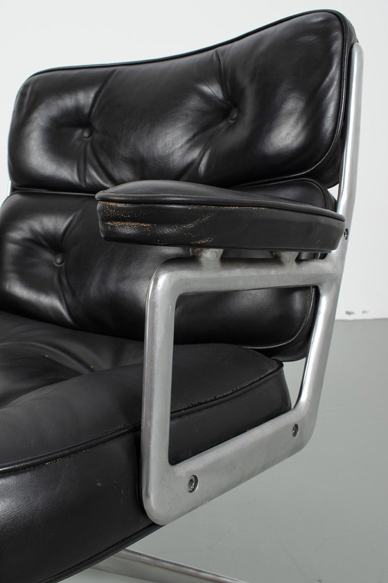 Image 1 of Charles & Ray Eames Es105 Lobby Chair Nr 70643