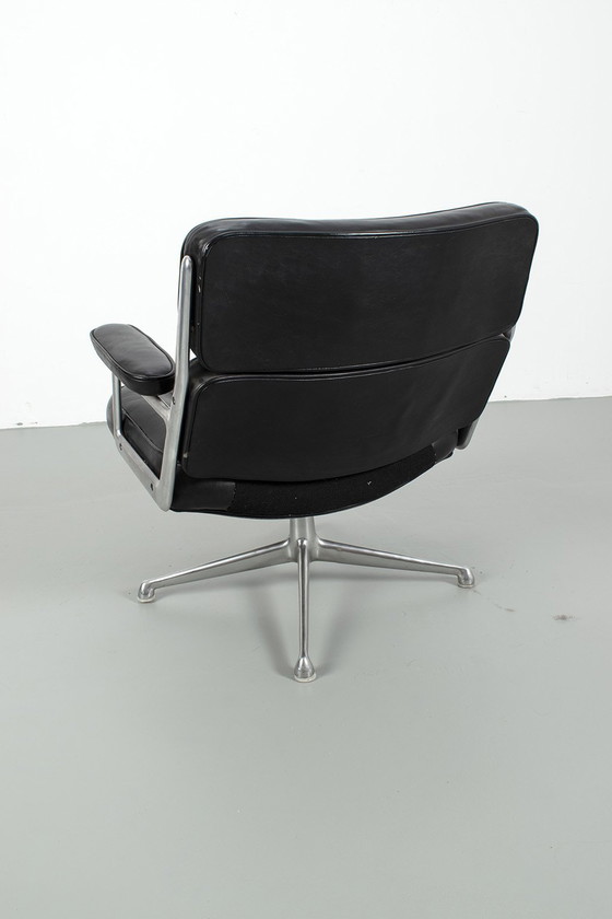 Image 1 of Charles & Ray Eames Es105 Lobby Chair Nr 70643