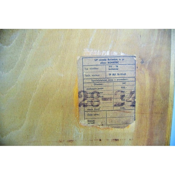 Image 1 of Boekenkast van mahoniehout en glas voor UP Závody, 1960