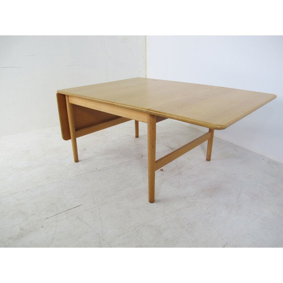 Image 1 of Scandinavische vintage eikenhouten salontafel van Hans J. Wegner voor Pp Møbler, 1960