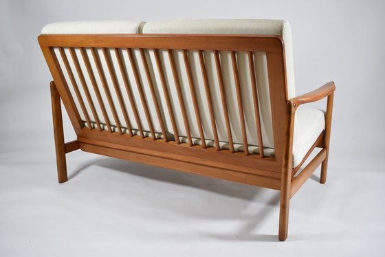 Image 1 of Scandinavische tweezitsbank, Creme-stof