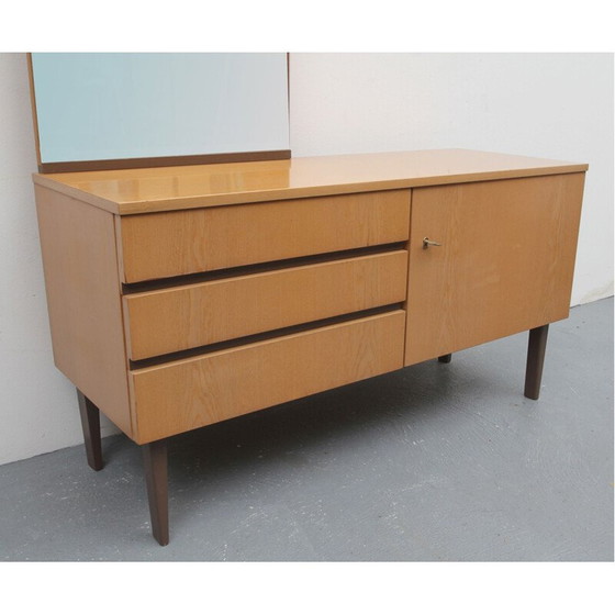 Image 1 of Vintage essenhouten dressoir met spiegel, Duitsland 1960