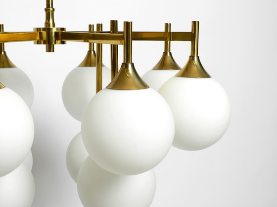 Image 1 of Grote Originele 60S Space Age Kaiser messing plafondlamp met 12 witte glazen bollen