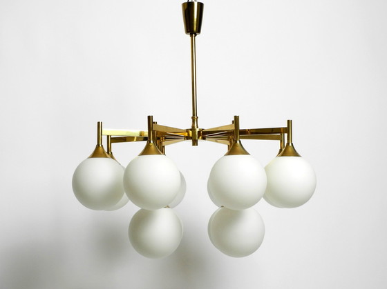 Image 1 of Grote Originele 60S Space Age Kaiser messing plafondlamp met 12 witte glazen bollen