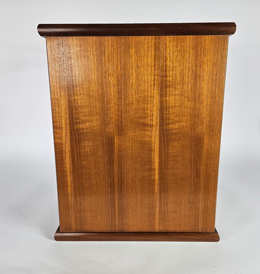 G plan - design Victor Wilkins - bijzettafels (2)  - teak - gesigneerd - Engeland - 60's