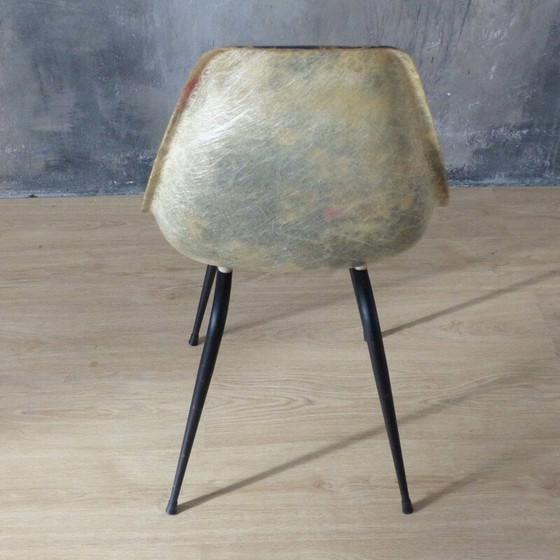 Image 1 of Vintage fiberglas bijzetstoel van René-Jean Caillette 1950