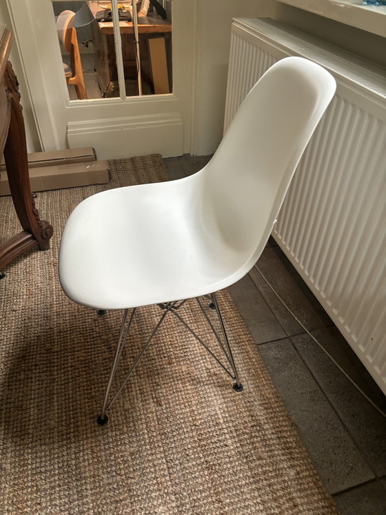 Image 1 of 4x Vitra Dsr Stoelen