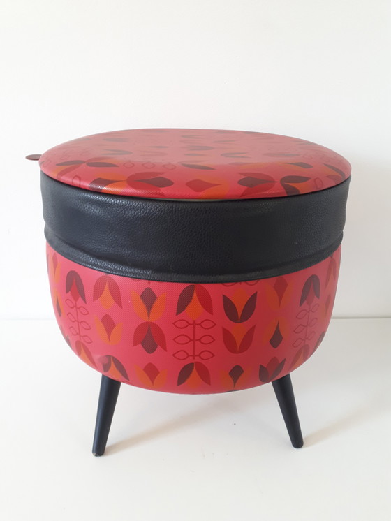 Image 1 of vintage poef fifties bijzettafel