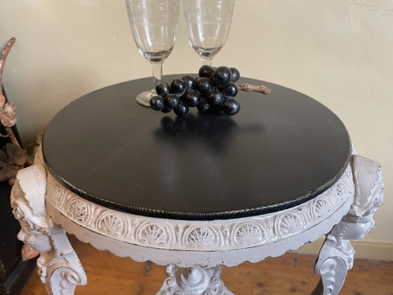 Image 1 of Bijzettafel Queridon Gietijzer  Met Houten Blad Frans Vintage