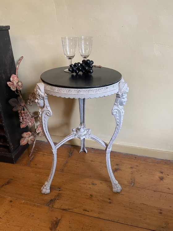 Image 1 of Bijzettafel Queridon Gietijzer  Met Houten Blad Frans Vintage