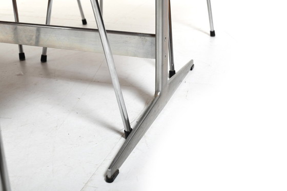 Image 1 of Arne Jacobsen Shaker Tafel en Serie 7 Stoelen 1960S