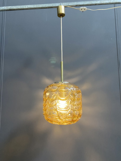 Amberkleurige Doria Leuchten hanglamp 1960