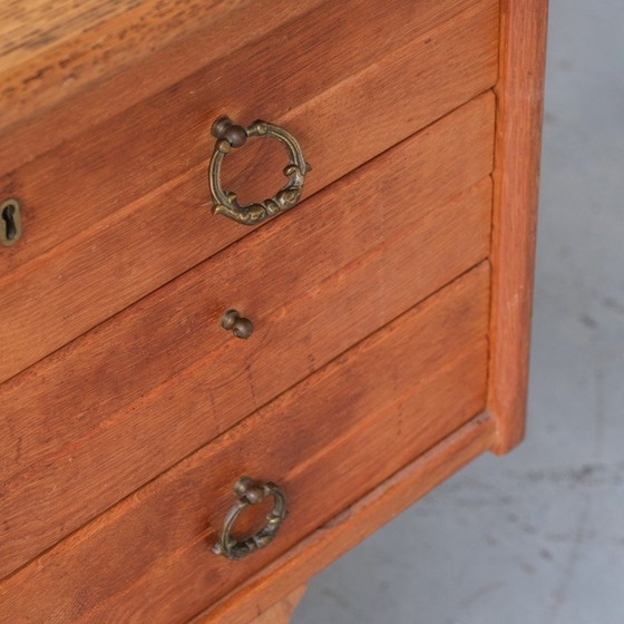 Image 1 of Deens eikenhouten bureau Mid Century, 1960