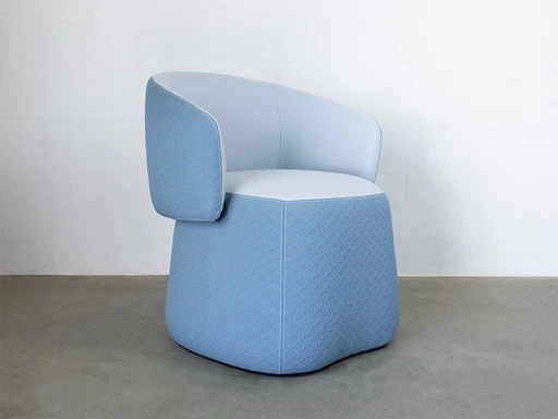 Haworth Fauteuil annex voetenbank Chick Design Patricia Urquiola