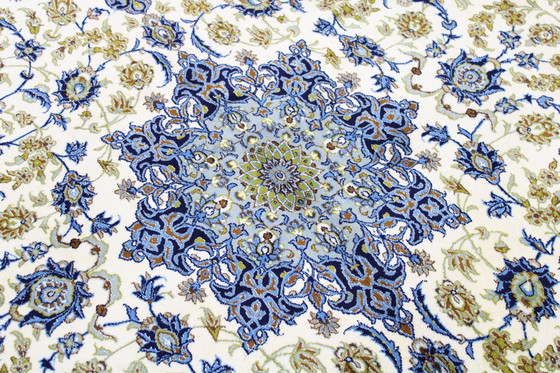 Image 1 of Origineel Isfahan Zeer Fijn Perzisch Tapijt Met Zijden Ketting 433 X 252 Cm