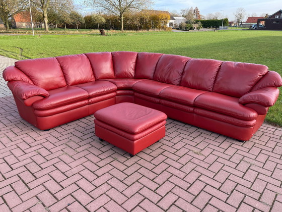 Image 1 of Prachtige Natuzzi Rood Leren Hoekbank Met Ottomaan