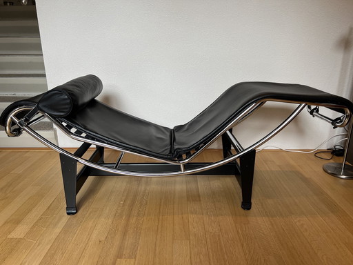 Cassina Lc4 Le Corbusier Chaise Longue Zwart Leer Chroom