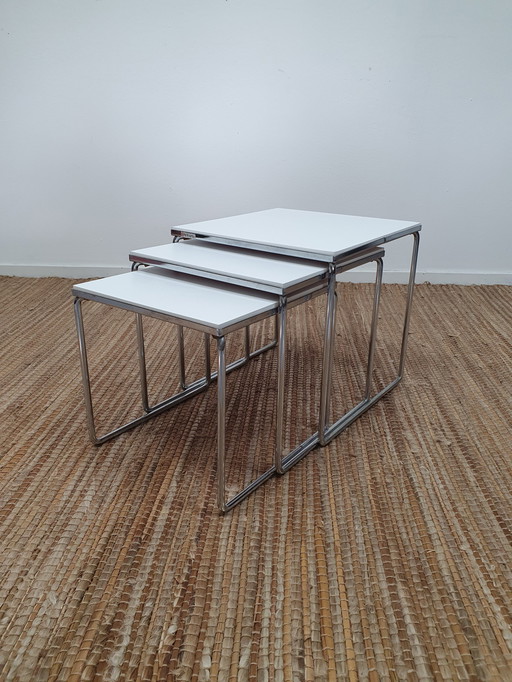 Mimiset Brabantia. Vintage Nesting Tables Wit/Oranje.