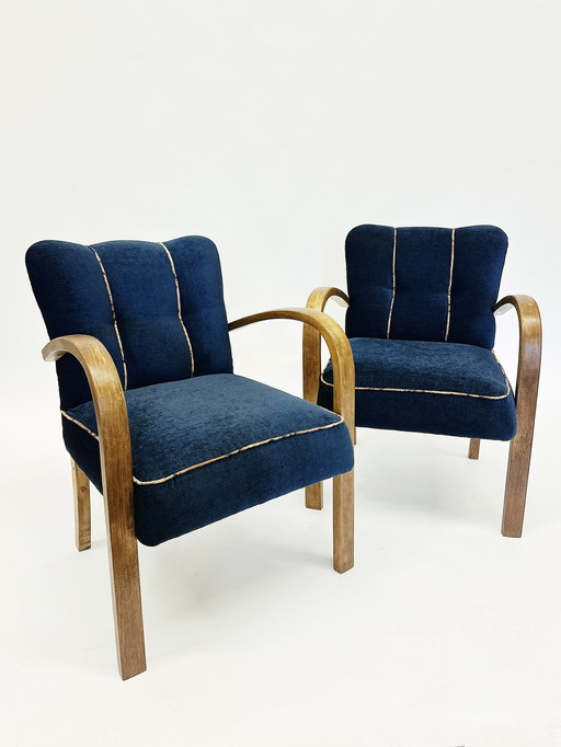 2x Art deco fauteuil van J. Halabala