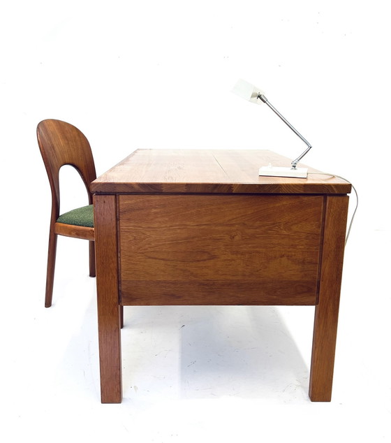 Image 1 of Teakhouten Bureau ‘60