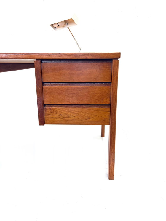 Image 1 of Teakhouten Bureau ‘60