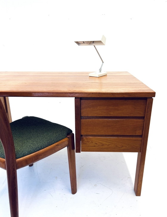 Image 1 of Teakhouten Bureau ‘60