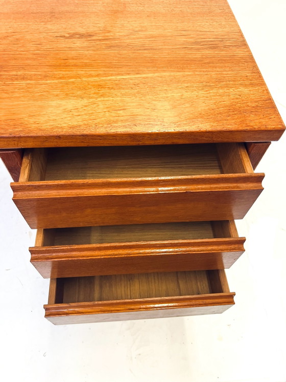 Image 1 of Teakhouten Bureau ‘60