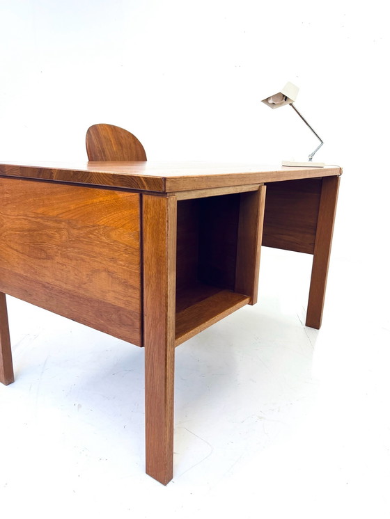 Image 1 of Teakhouten Bureau ‘60