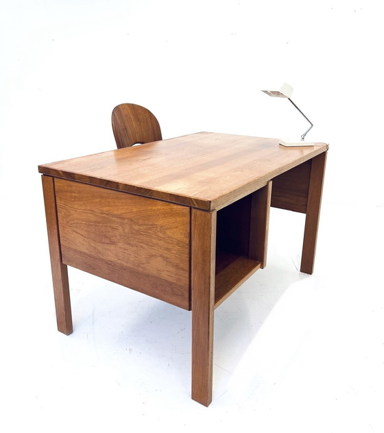 Image 1 of Teakhouten Bureau ‘60