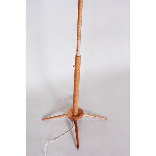 Vintage essenhouten vloerlamp voor Úluv, Tsjecho-Slowakije 1960